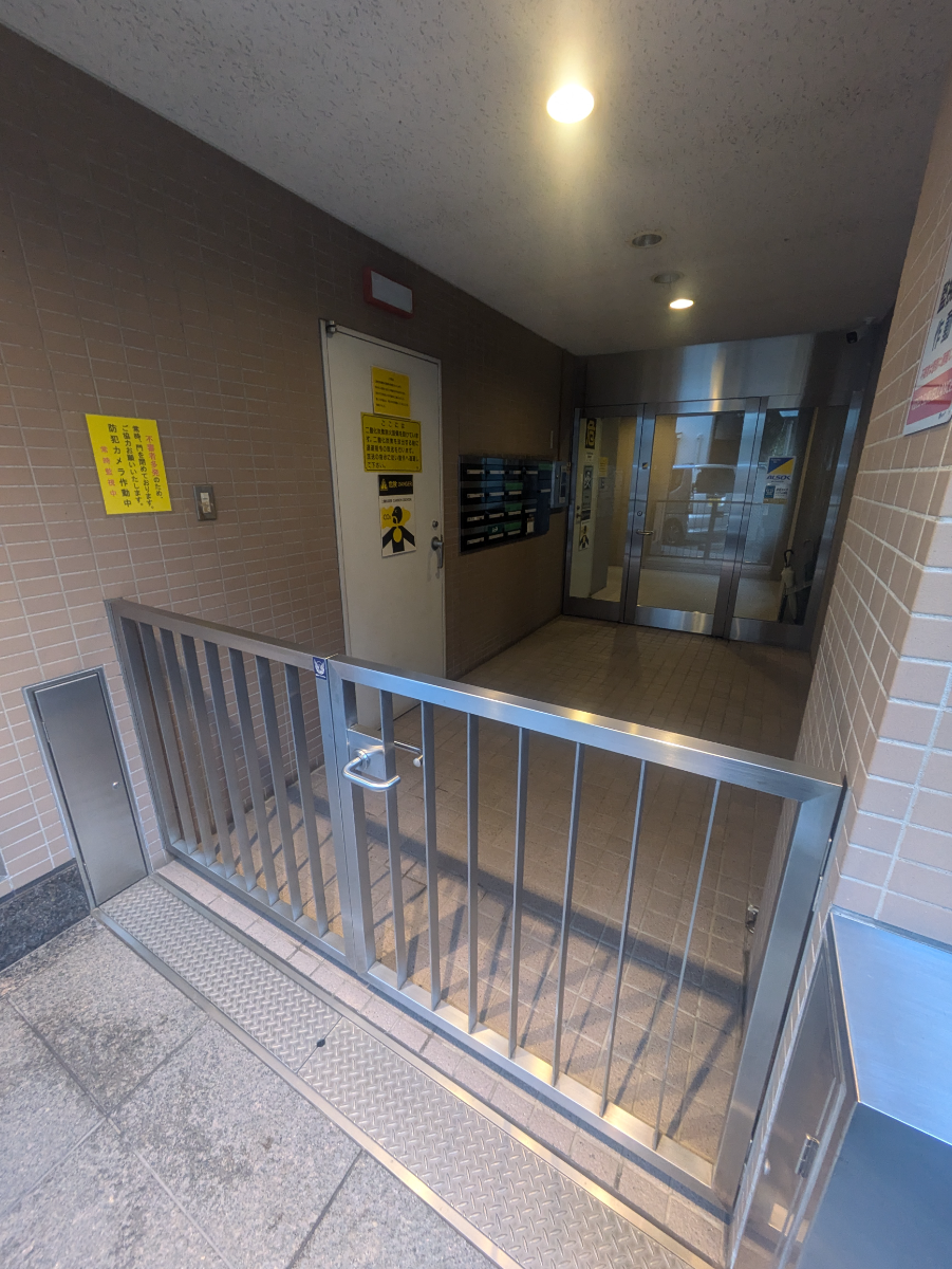 v20250506150654/fresh/building/J00100415913_3