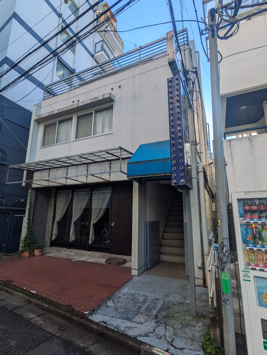v20250508150635/fresh/building/J00100407994_5