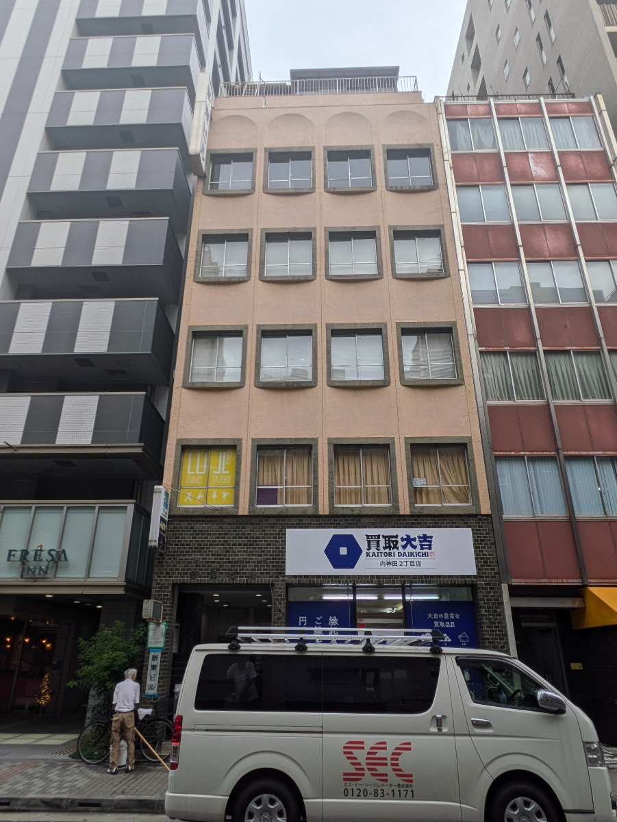 v20250530150901/fresh/building/J00100382601_6