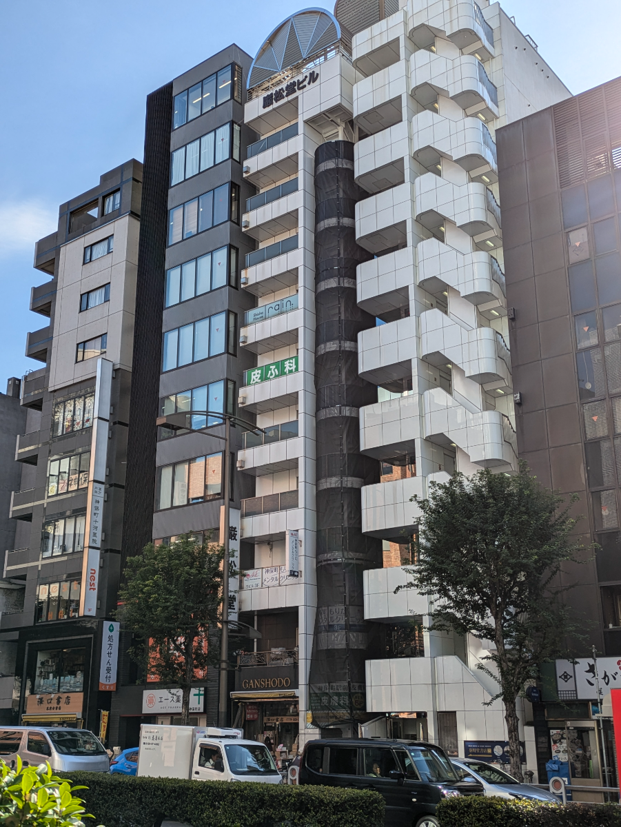 v20250530150901/fresh/building/J00100384307_5