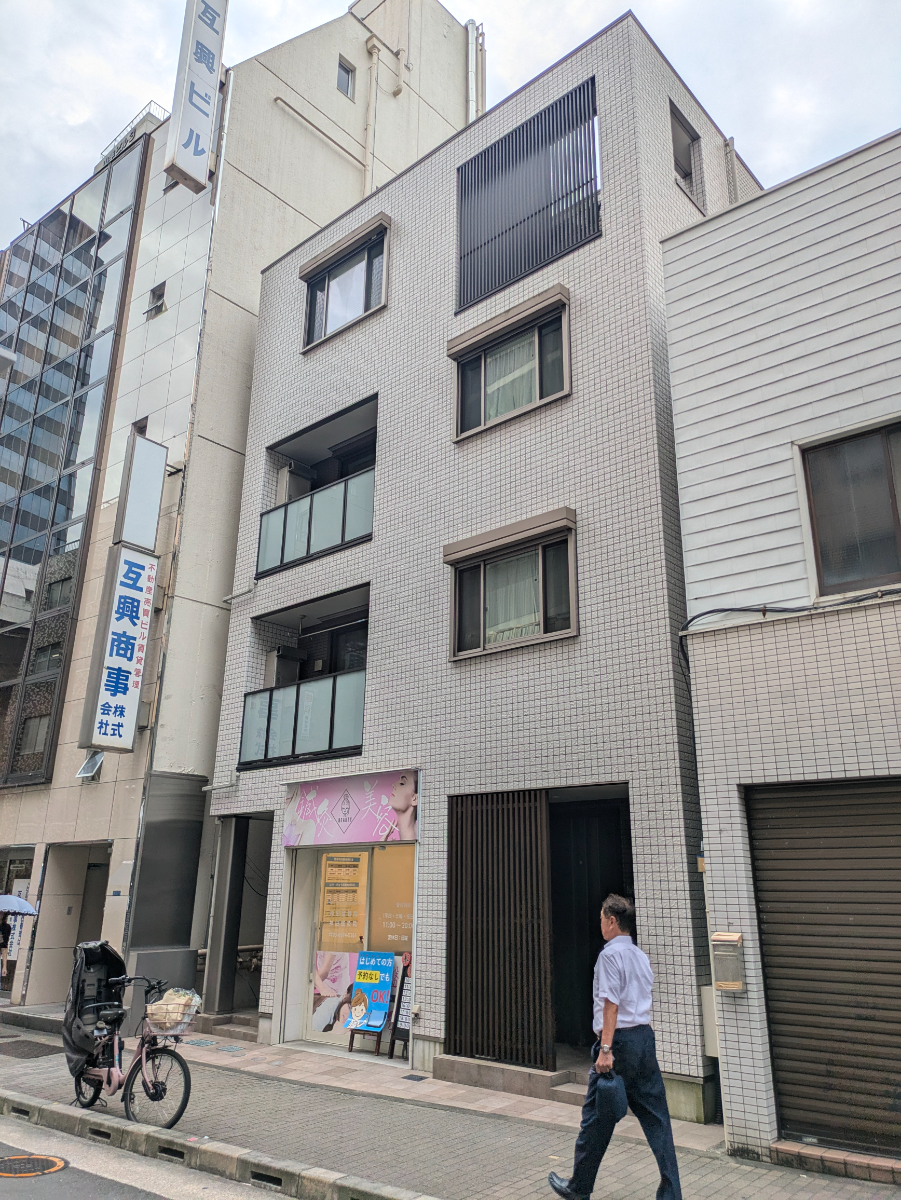 v20250530150901/fresh/building/J00100425428_5