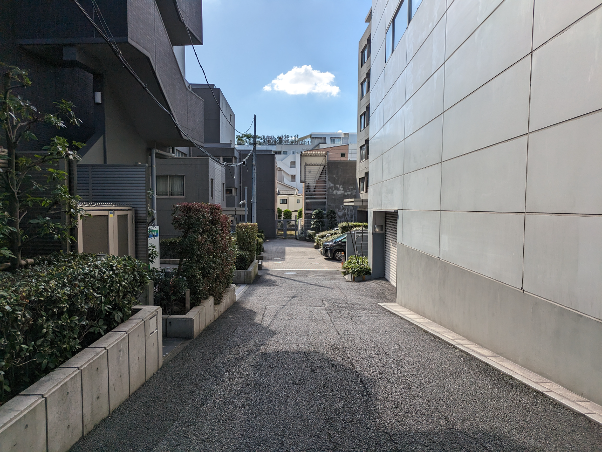 v20250601150545/fresh/building/J00100372247_17