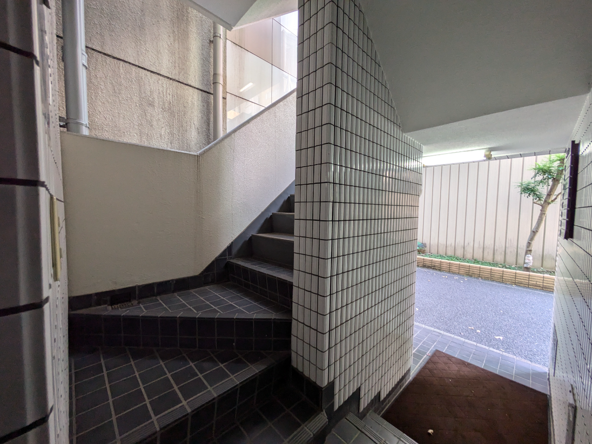 v20250601150545/fresh/building/J00100383056_8