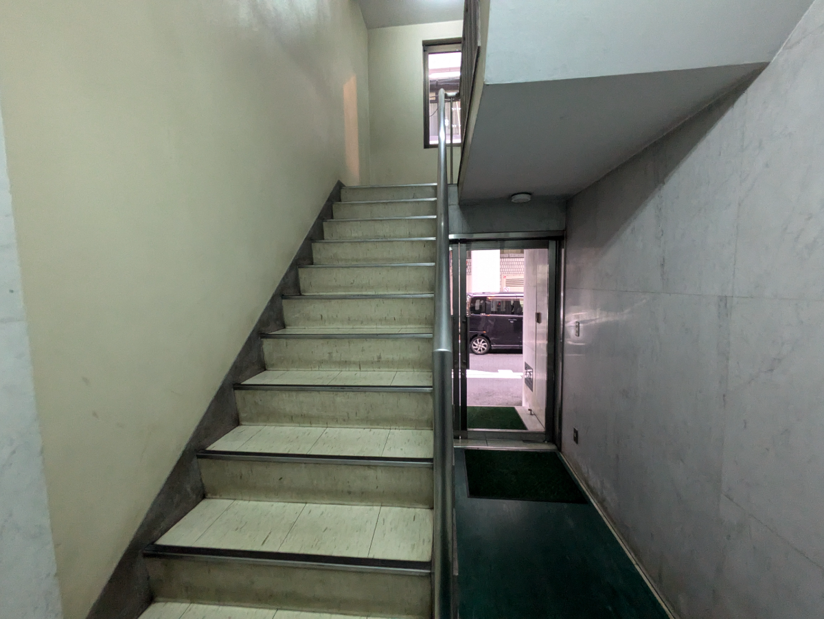 v20250601150545/fresh/building/J00100388928_10