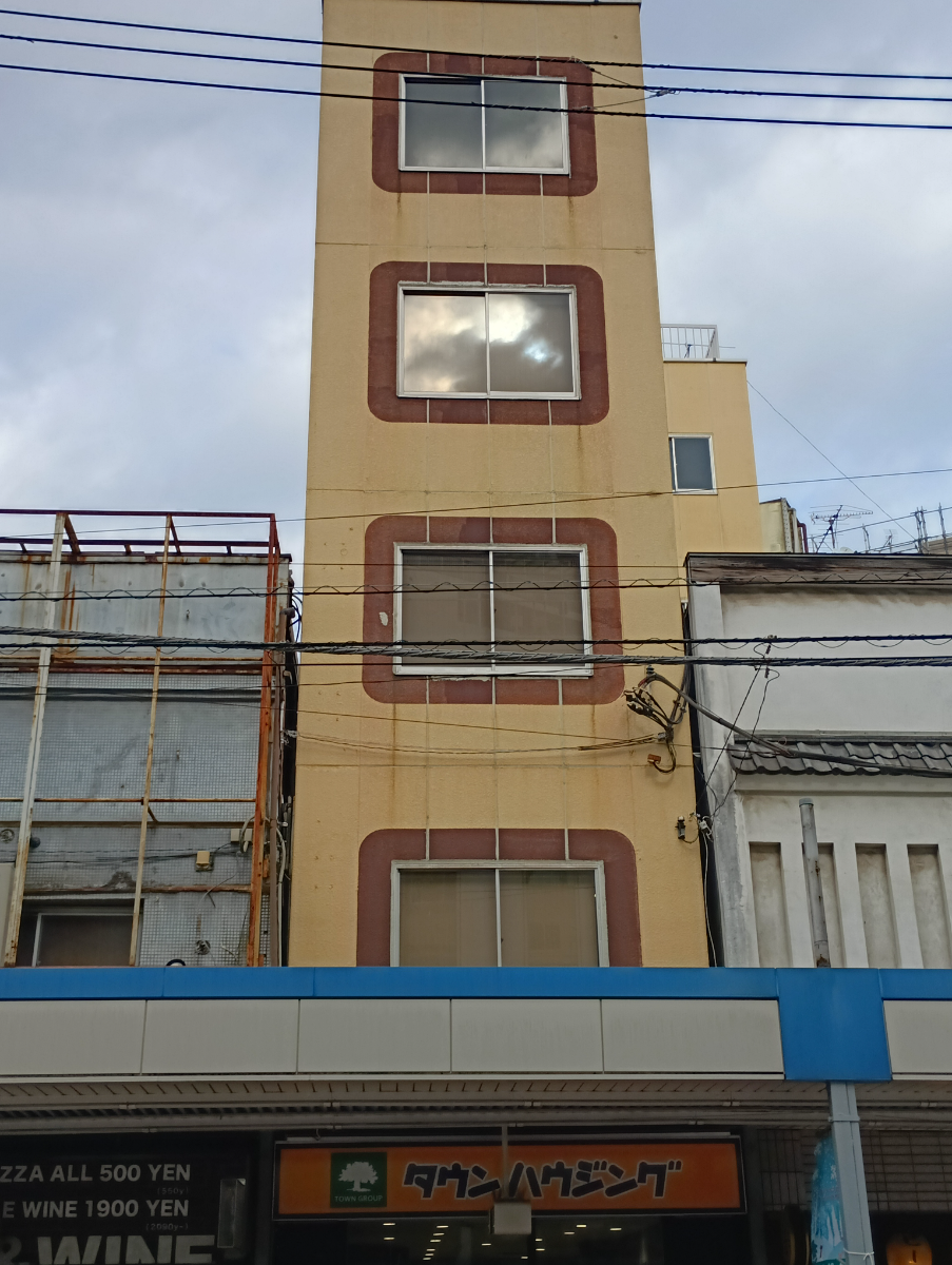 v20250601150545/fresh/building/J00100397935_6