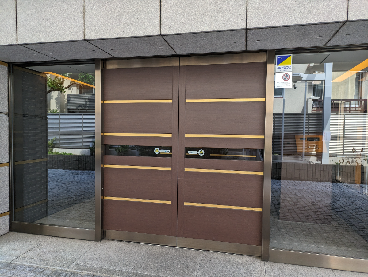 v20250601150545/fresh/building/J00100405488_3