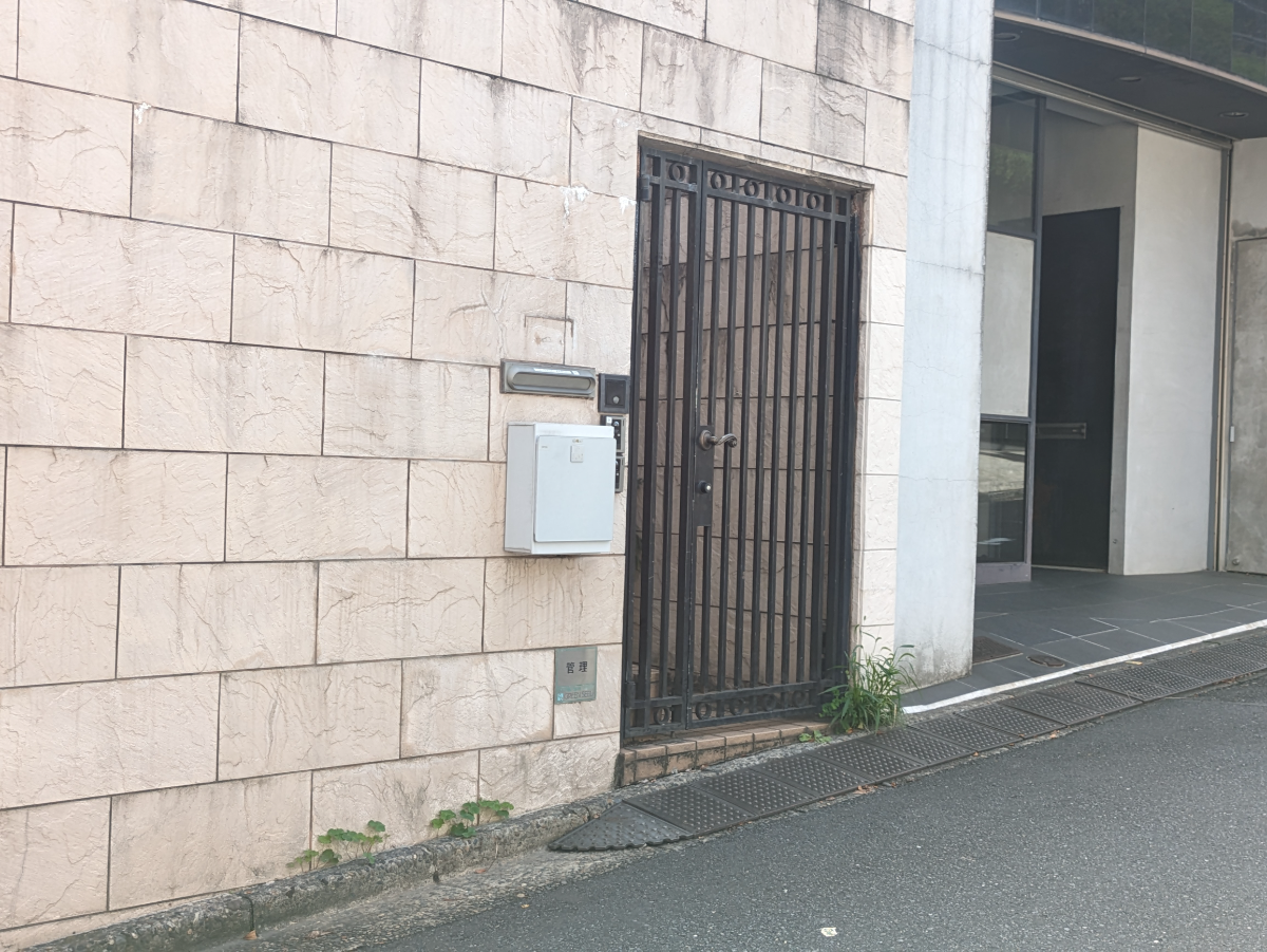 v20250601150545/fresh/building/J00100414242_12