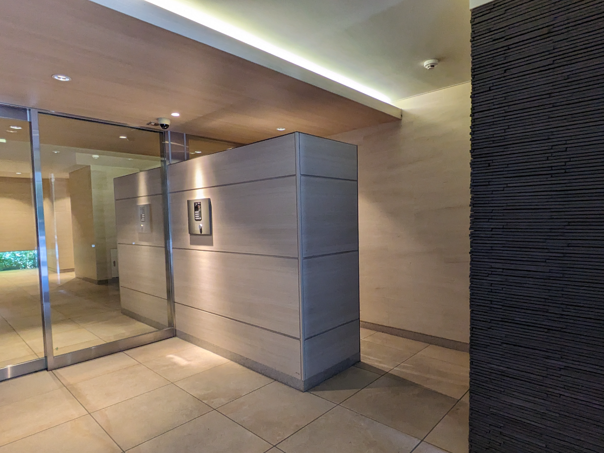 v20250601150545/fresh/building/J00100480386_17