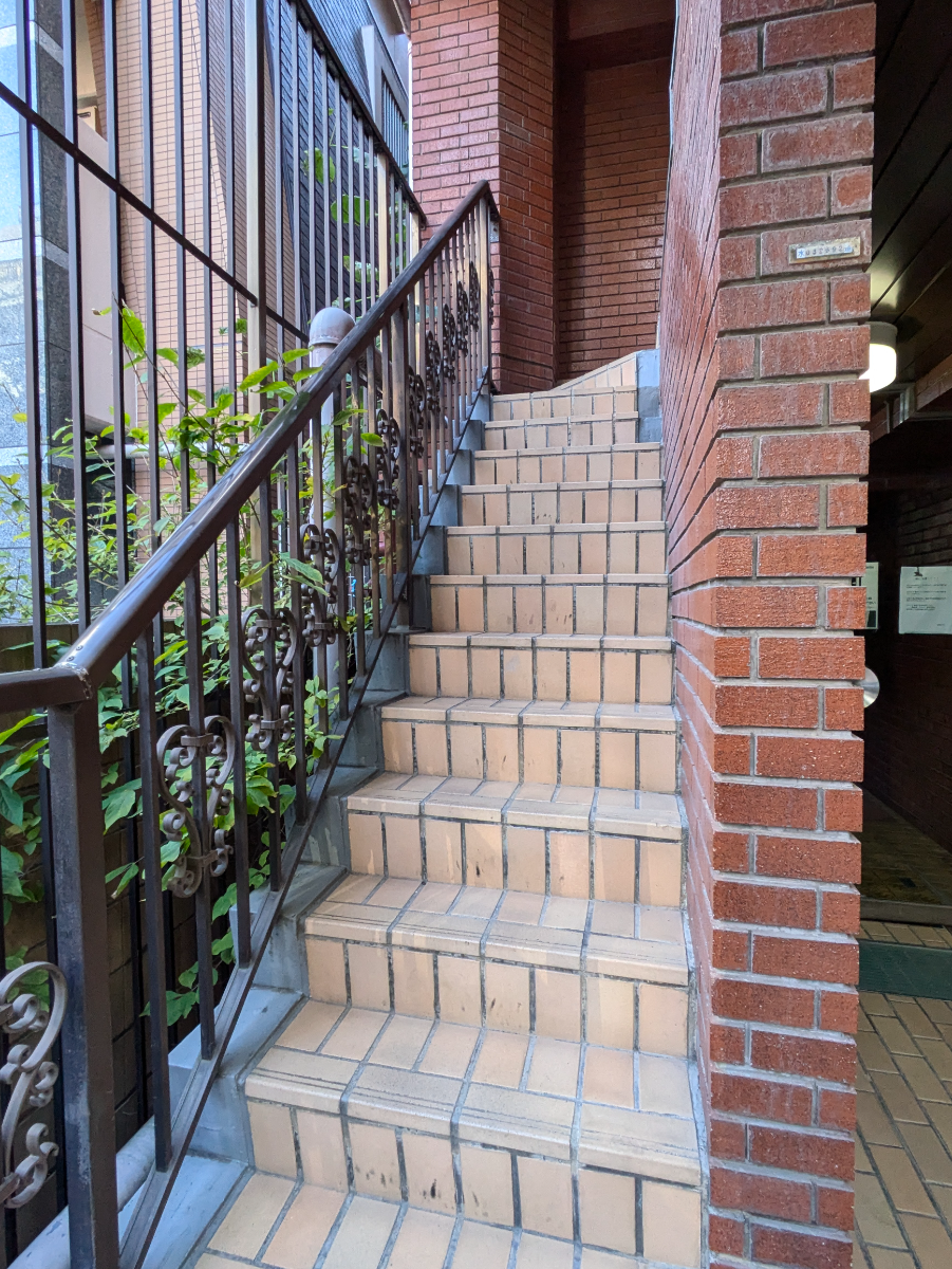 v20250603150701/fresh/building/J00100365824_7