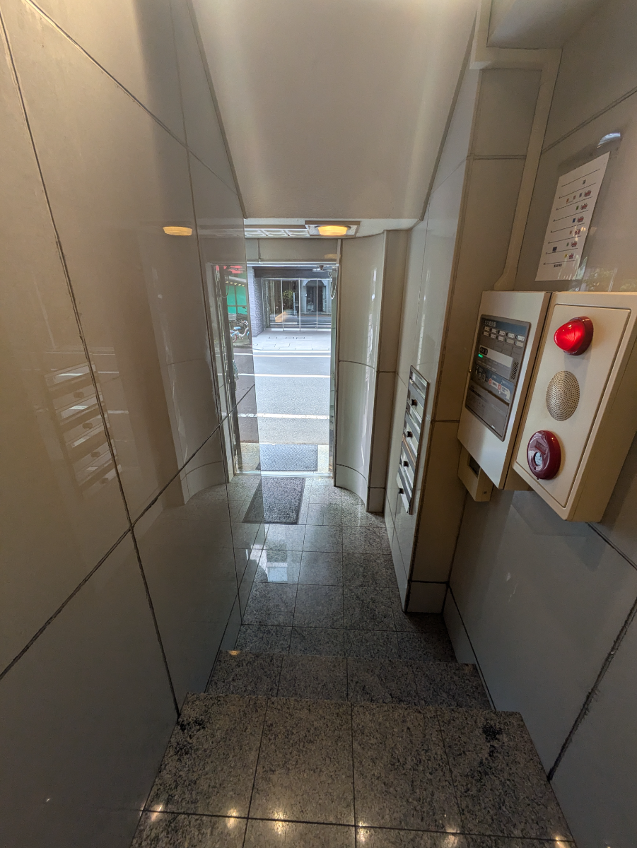 v20250603150701/fresh/building/J00100418877_9