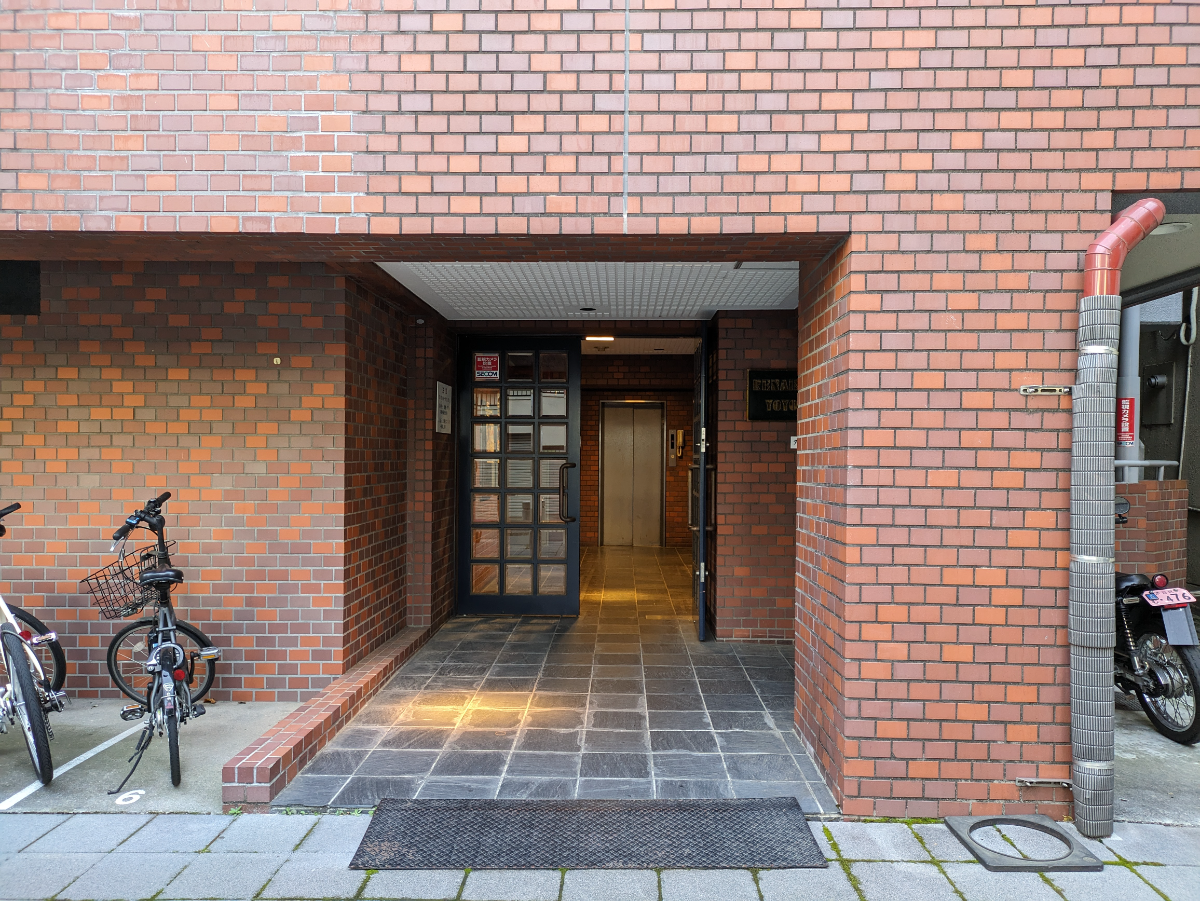 v20250606150704/fresh/building/J00100404061_3