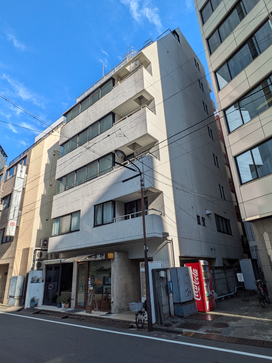 v20250609150705/fresh/building/J00100384306_12