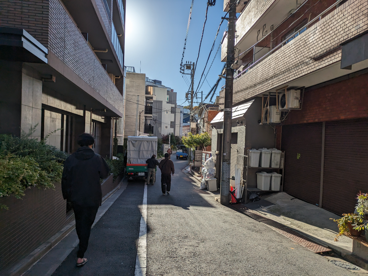 v20250609150705/fresh/building/J00100394213_16