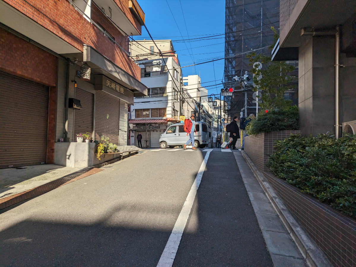 v20250609150705/fresh/building/J00100394213_17
