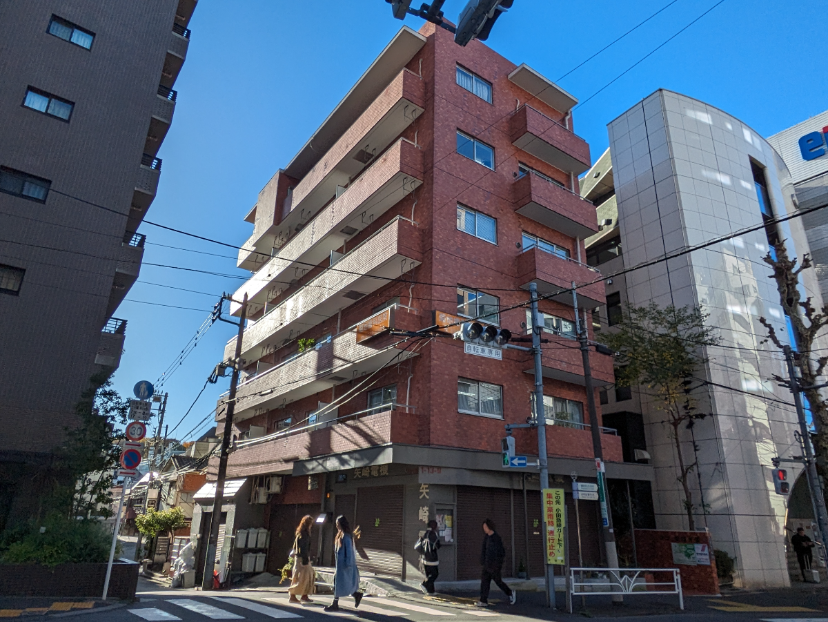 v20250609150705/fresh/building/J00100394213_5