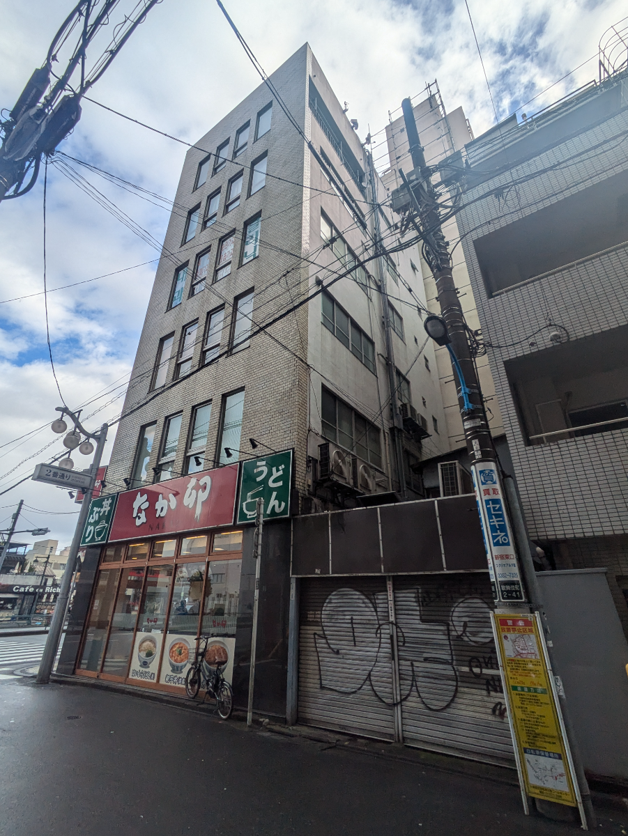 v20250611150815/fresh/building/J00100374990_15