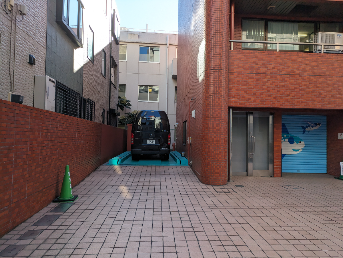 v20250611150815/fresh/building/J00100375264_9