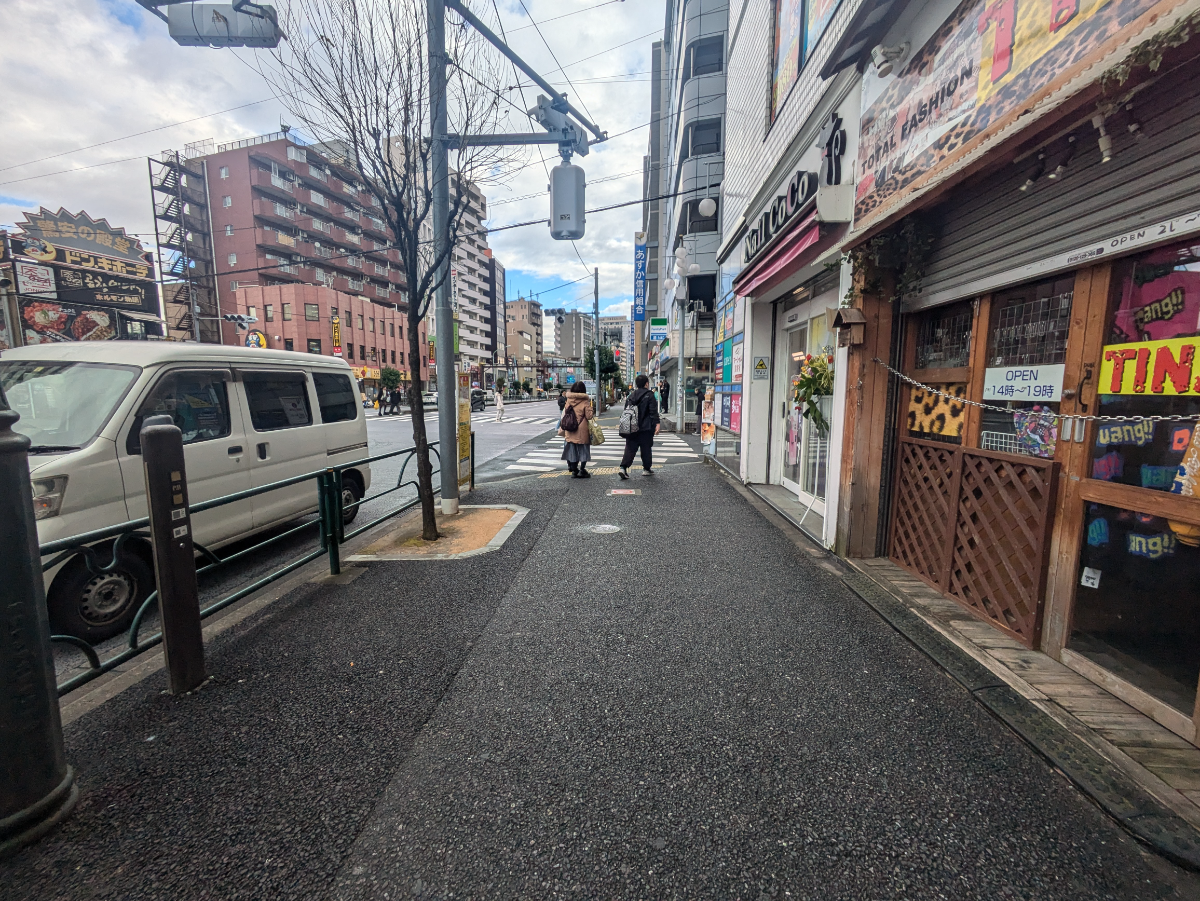 v20250611150815/fresh/building/J00100376159_8