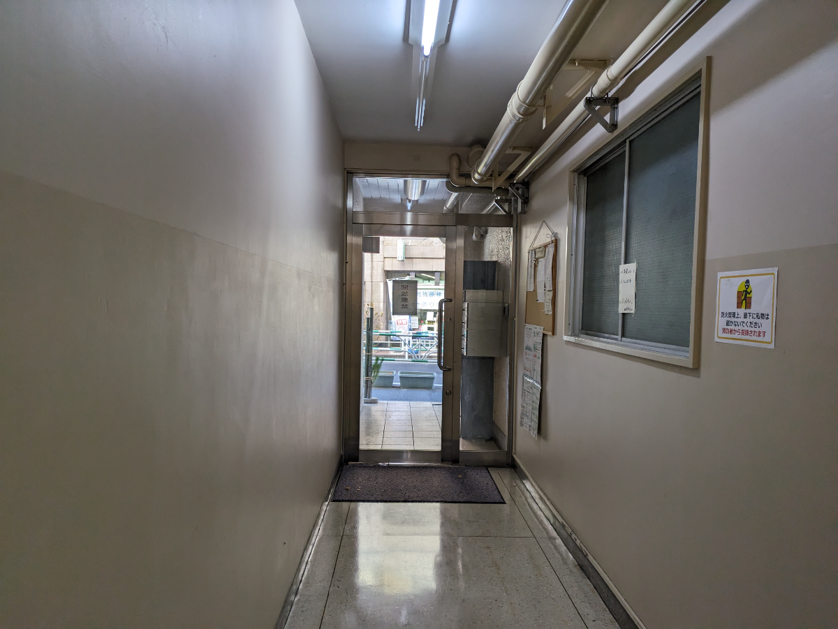 v20250611150815/fresh/building/J00100387916_16