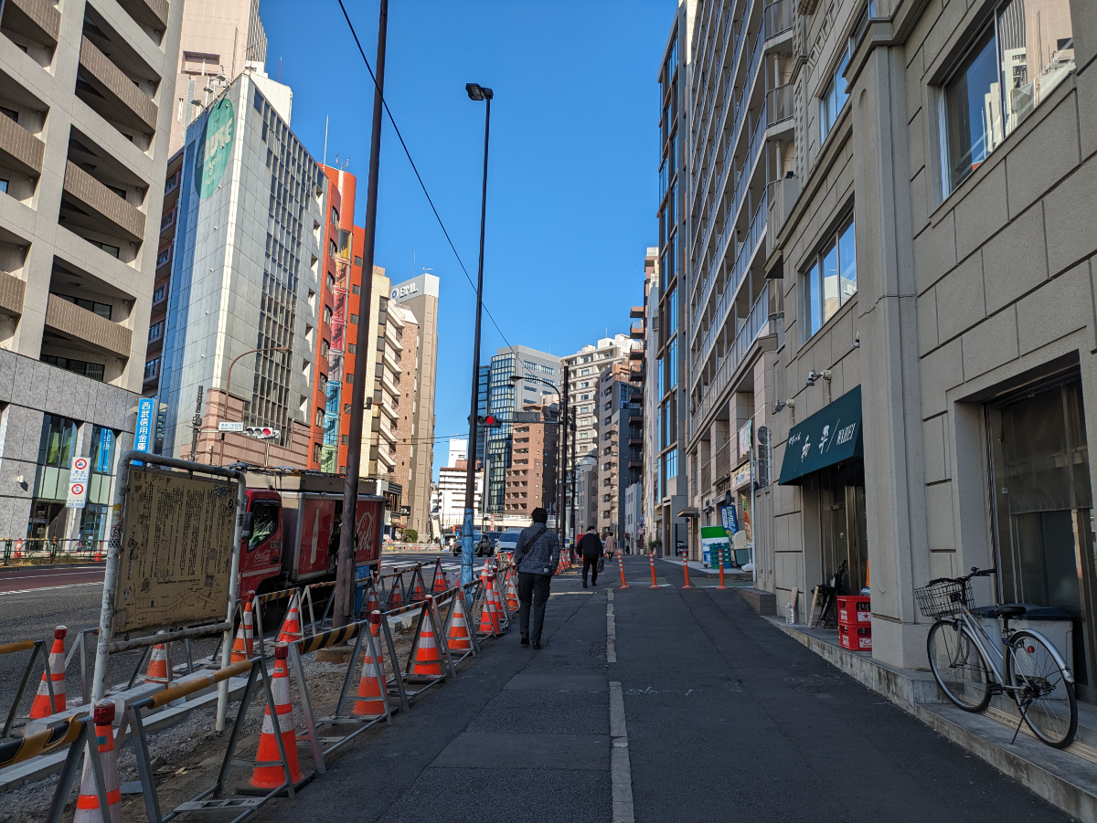 v20250611150815/fresh/building/J00100438975_21