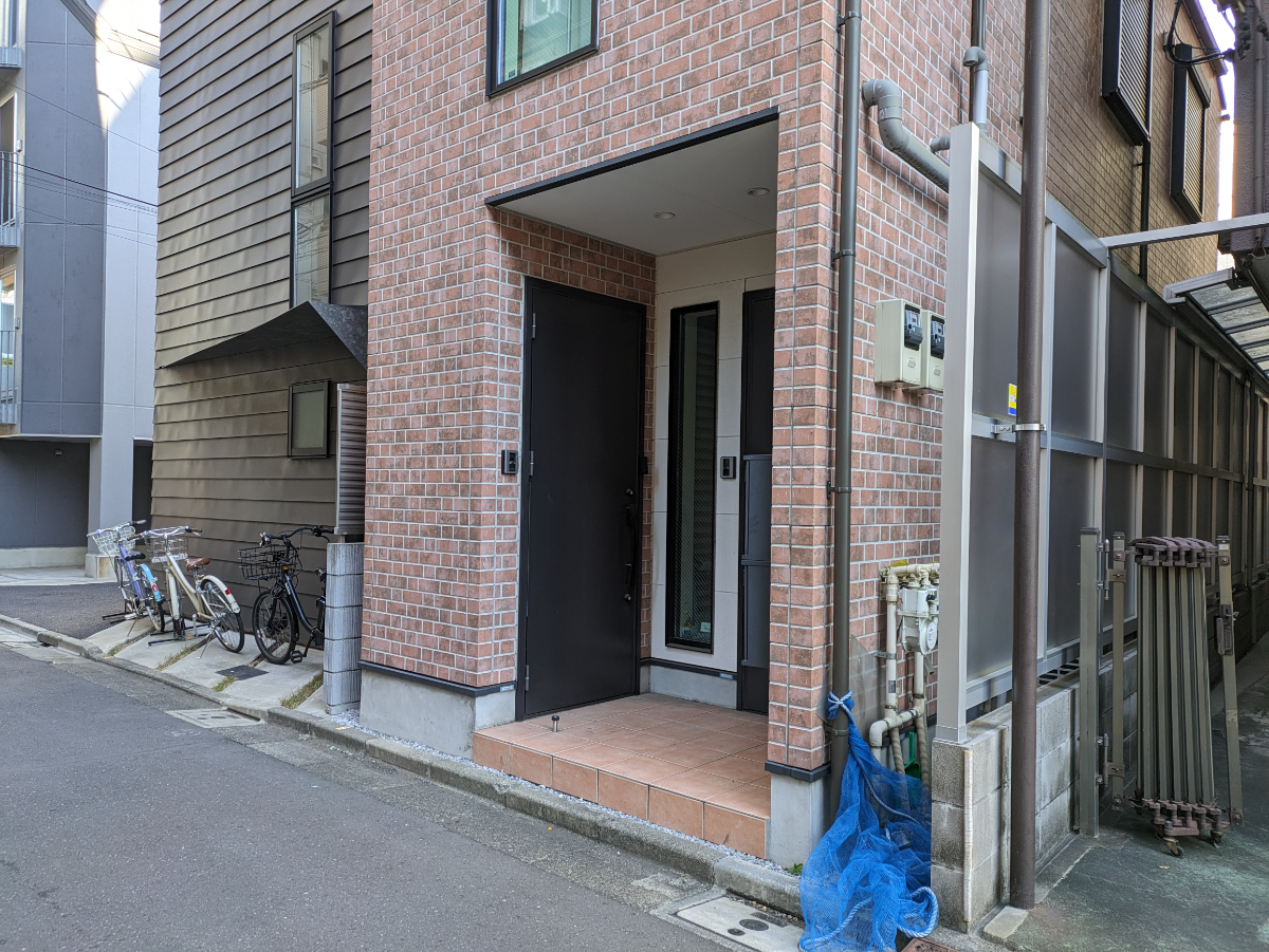 v20250611150815/fresh/building/J00100470056_9