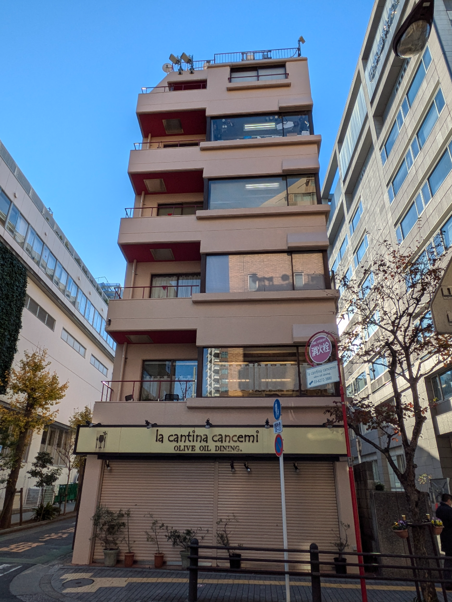 v20250612150701/fresh/building/J00100382322_1