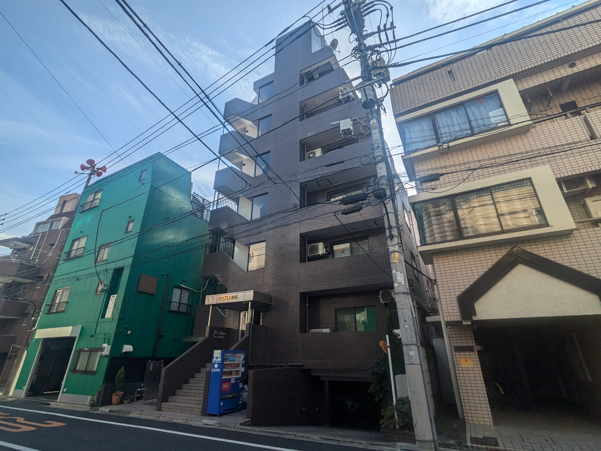 v20250612150701/fresh/building/J00100386425_15