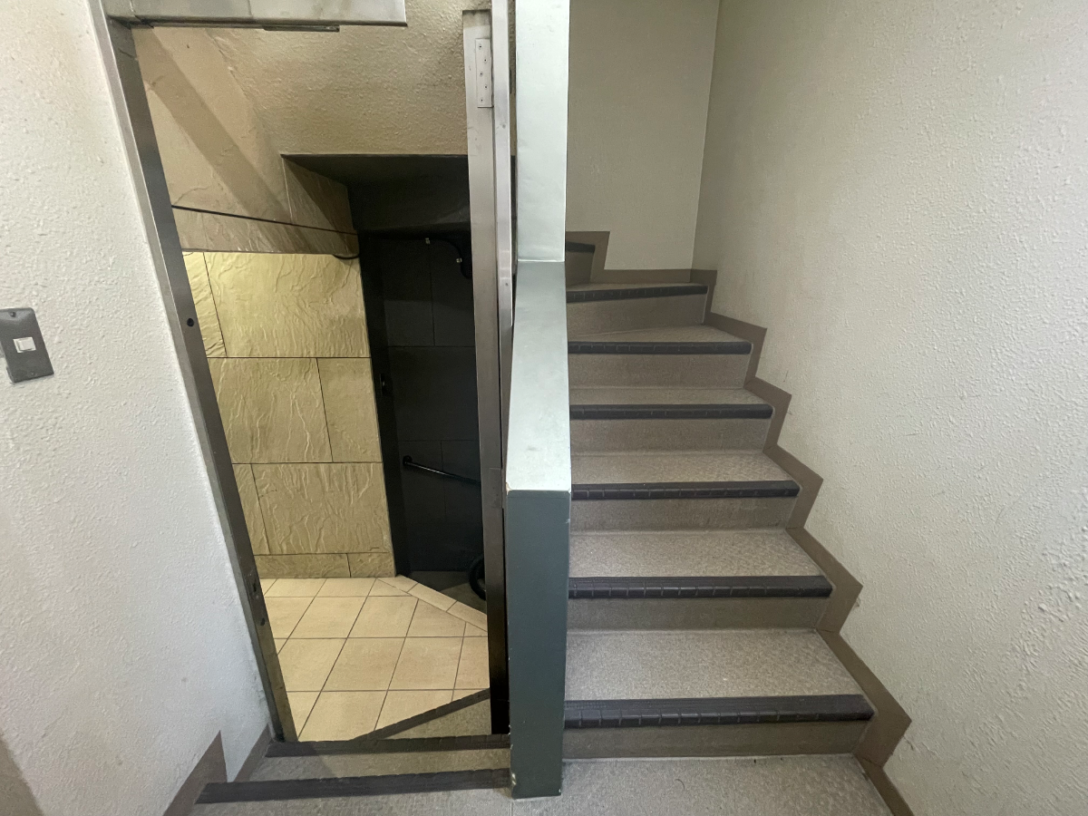 v20250617150704/fresh/building/J00100388815_8