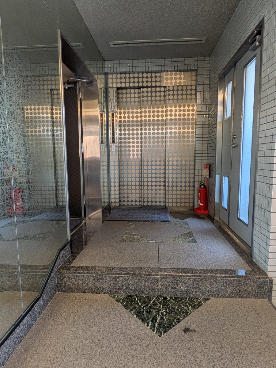 v20250622150557/fresh/building/J00100372585_4