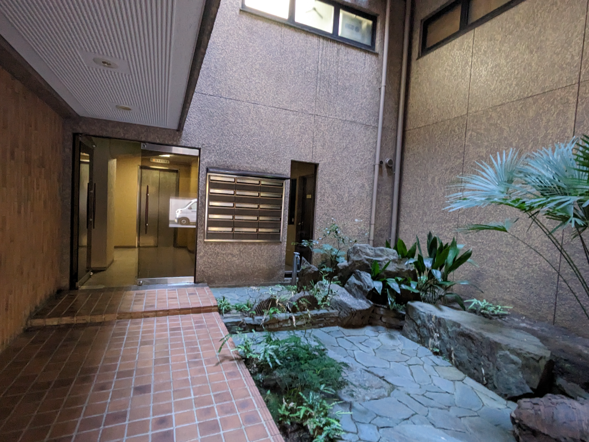 v20250625150905/fresh/building/J00100356557_3