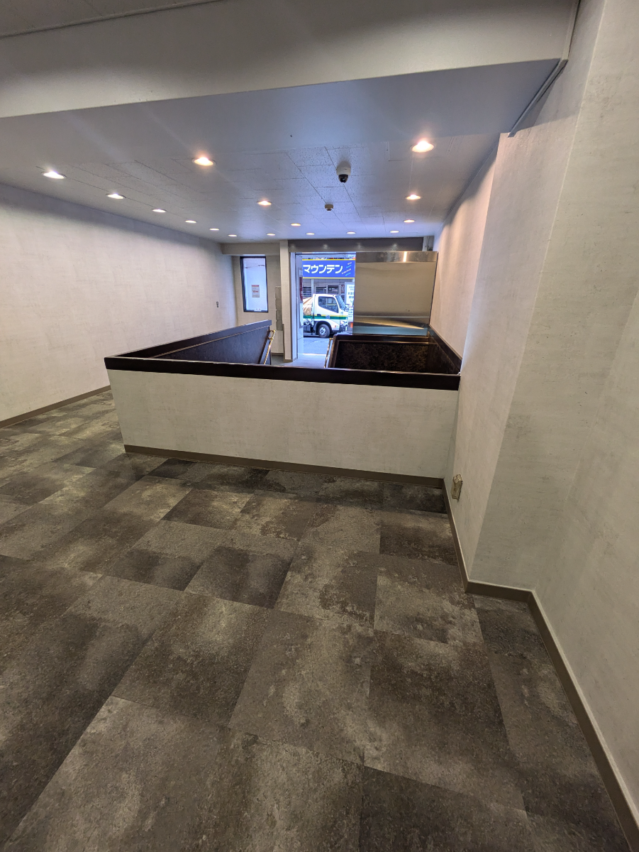 v20250625150905/fresh/building/J00100375095_9