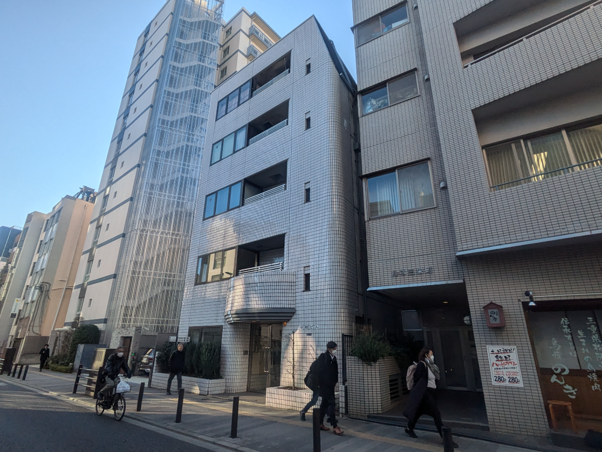 v20250625150905/fresh/building/J00100387944_12