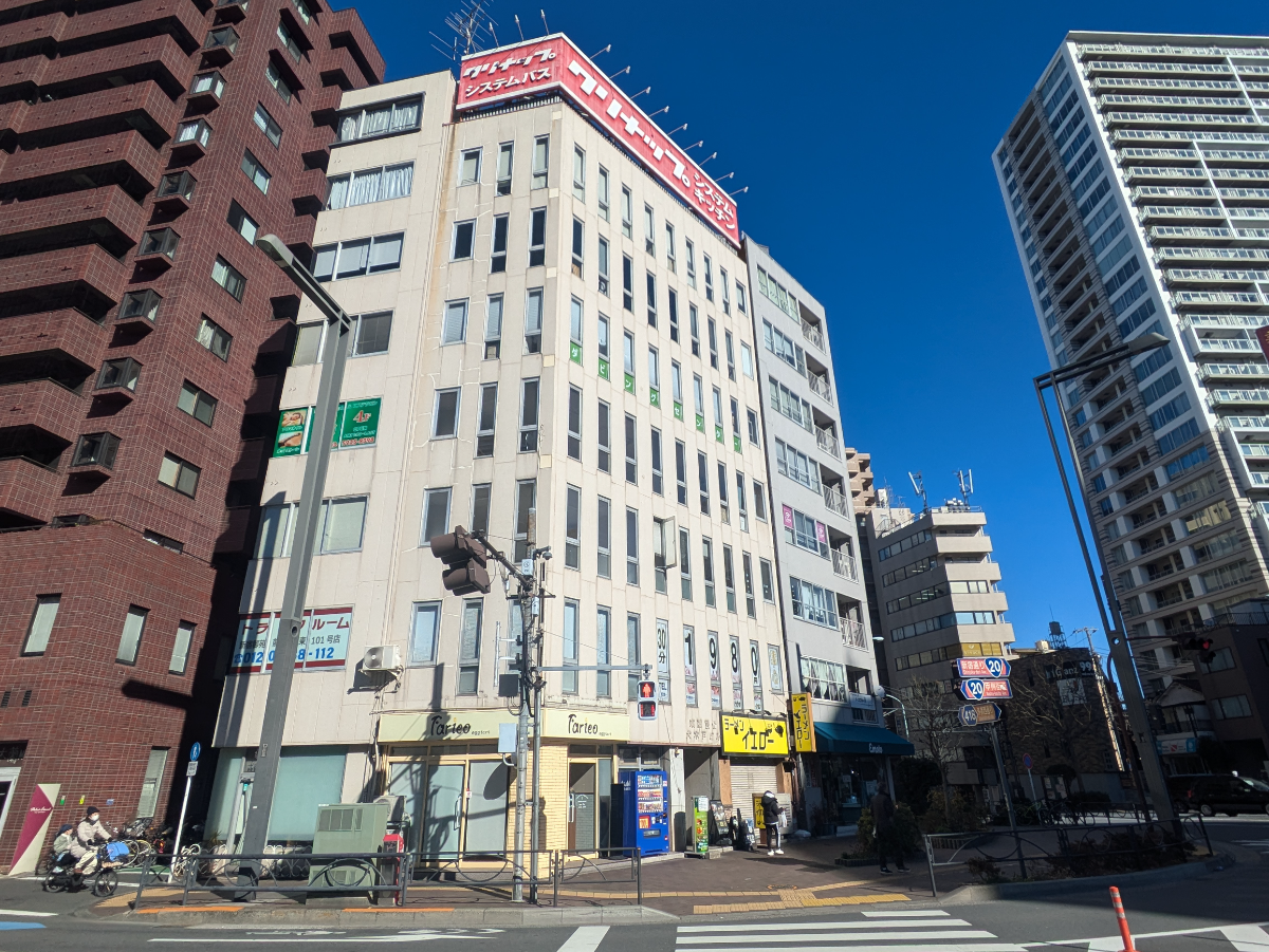 v20250625150905/fresh/building/J00100404672_17