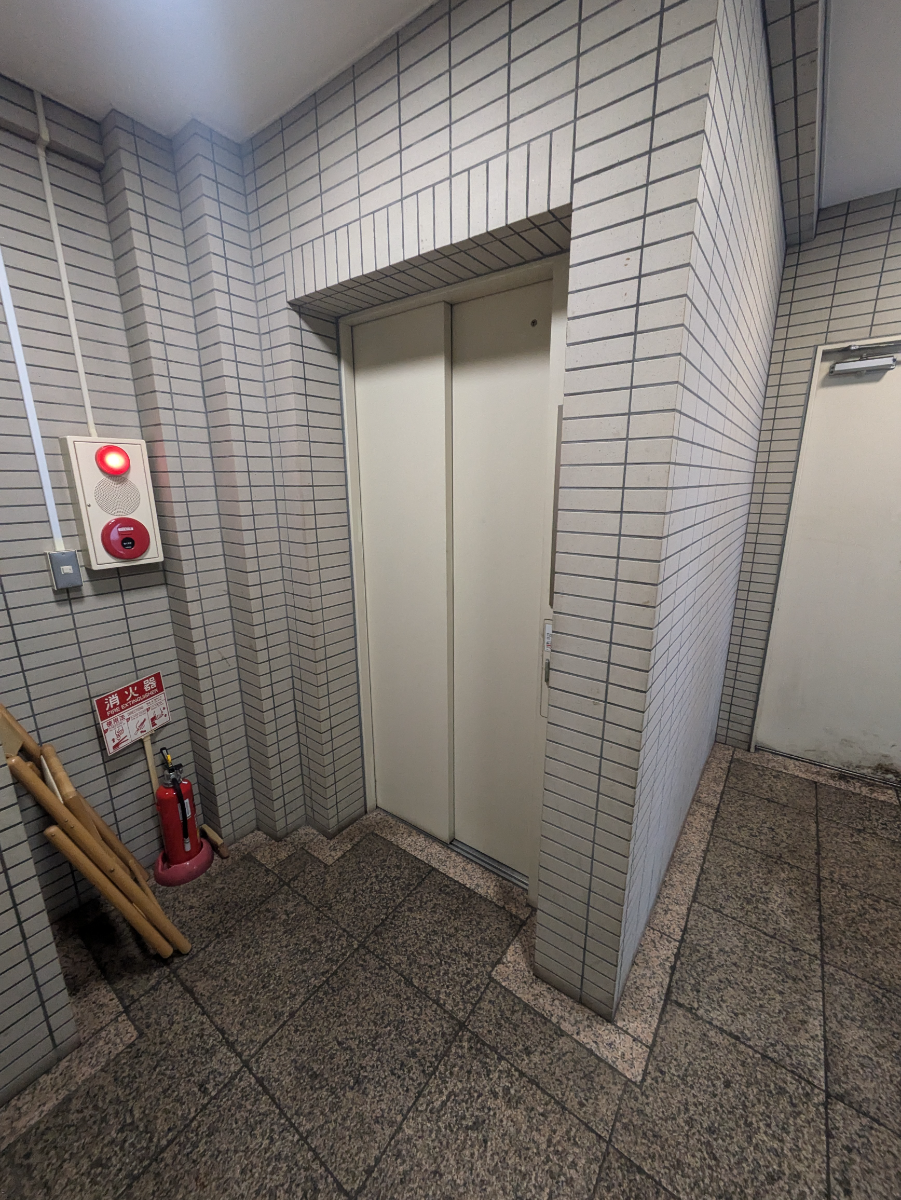 v20250625150905/fresh/building/J00100404694_4