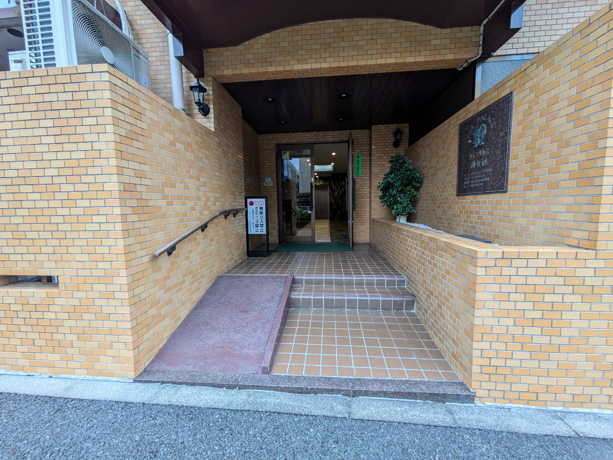 v20250705150602/fresh/building/J00100406986_3