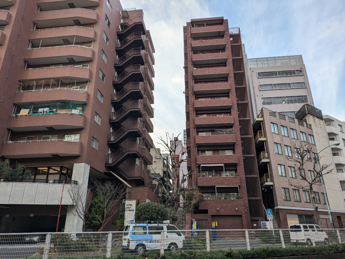 v20250705150602/fresh/building/J00100418684_7
