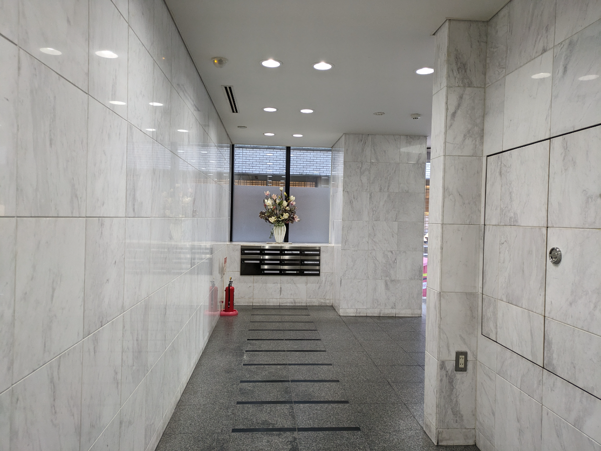v20250712150549/fresh/building/J00100373592_17