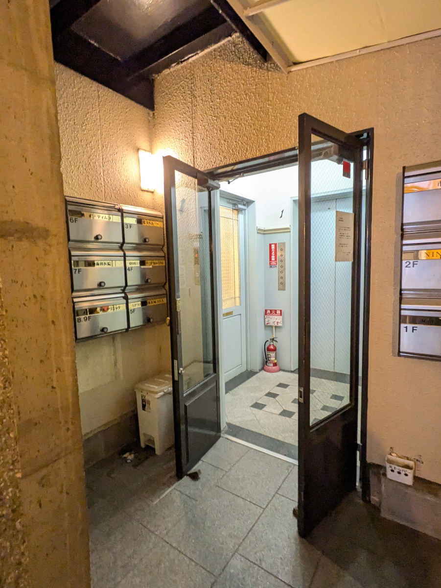 v20250714150703/fresh/building/J00100377030_6
