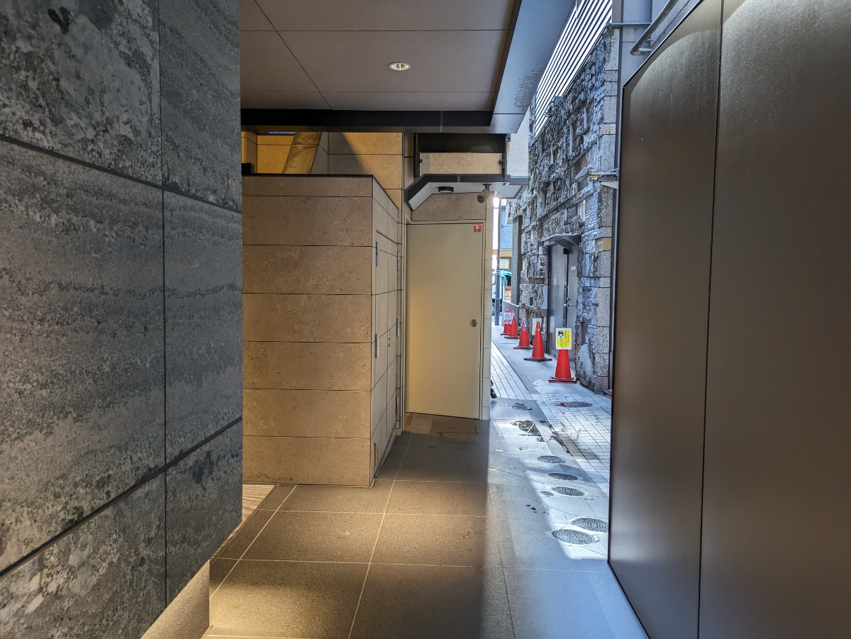 v20250714150703/fresh/building/J00100512407_8