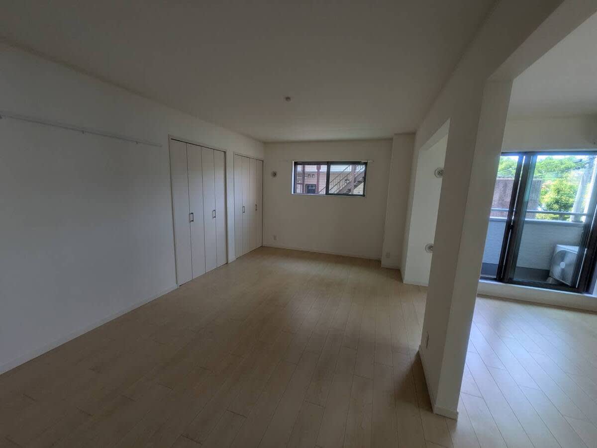 v20250804150703/fresh/building/J00100611232_6