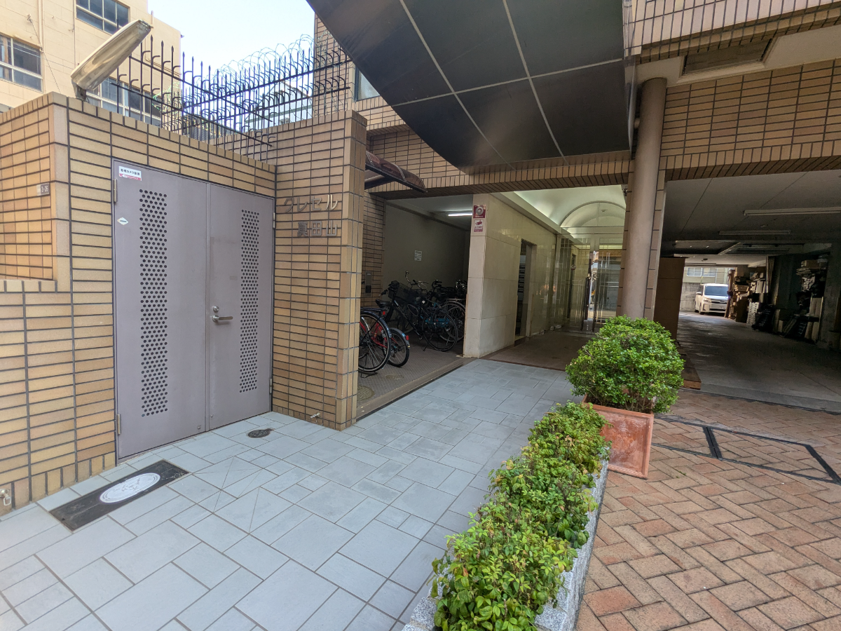 v20250828150706/fresh/building/J00100633131_3