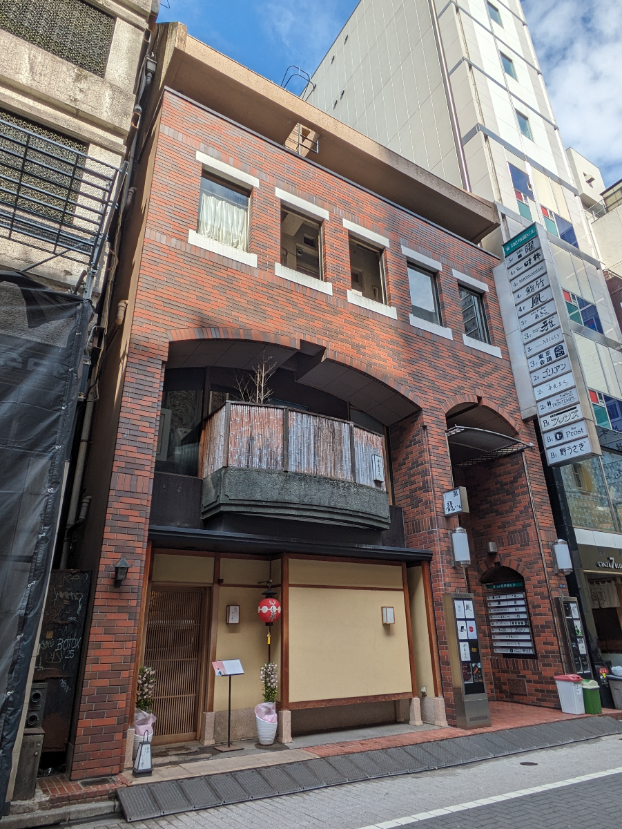 v20250829150804/fresh/building/J00100373418_1