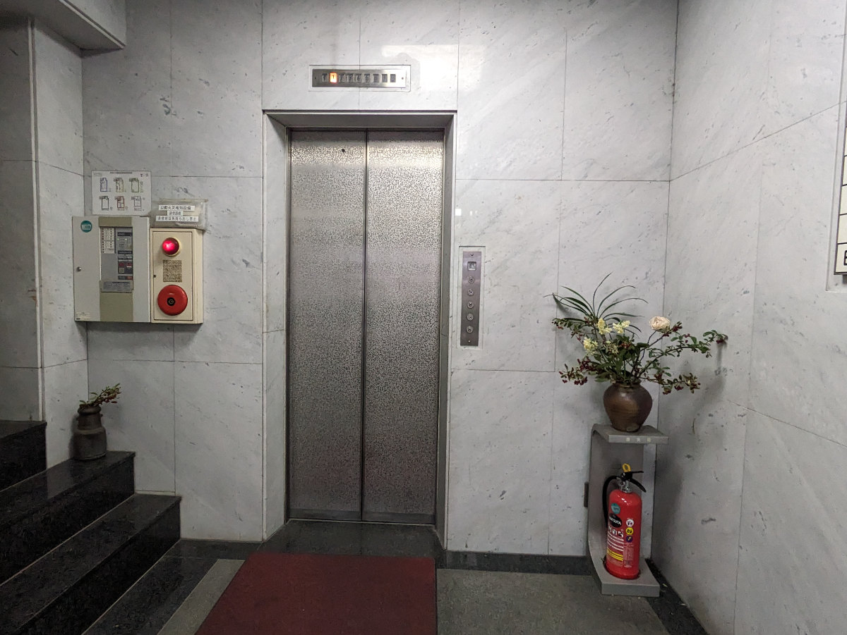 v20250829150804/fresh/building/J00100418802_15