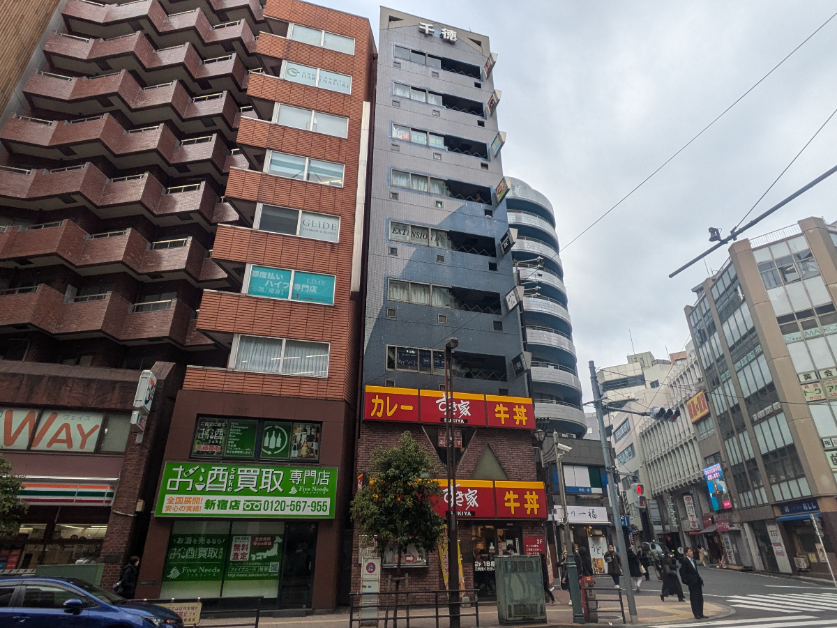 v20250903150709/fresh/building/J00100374992_5