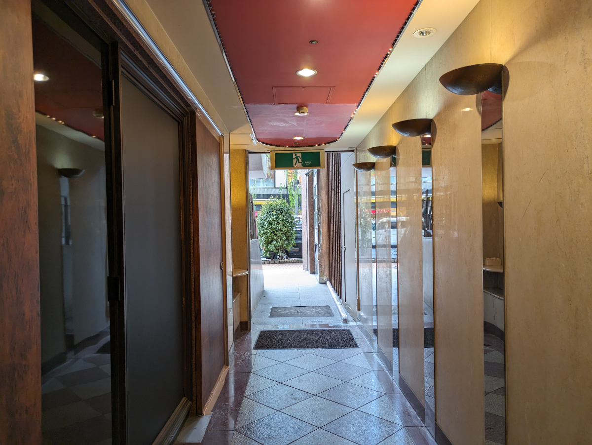 v20250903150709/fresh/building/J00100390356_12
