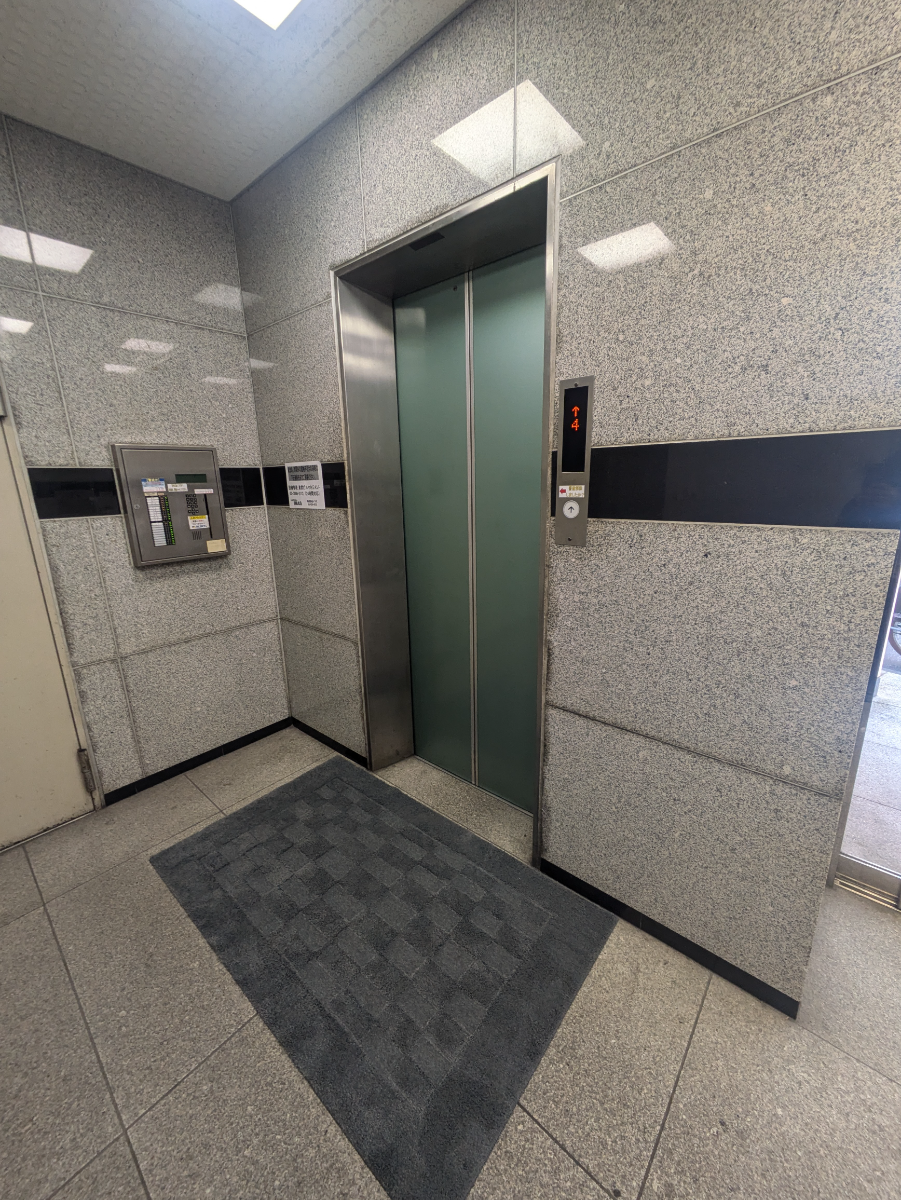 v20250906150552/fresh/building/J00100380402_4