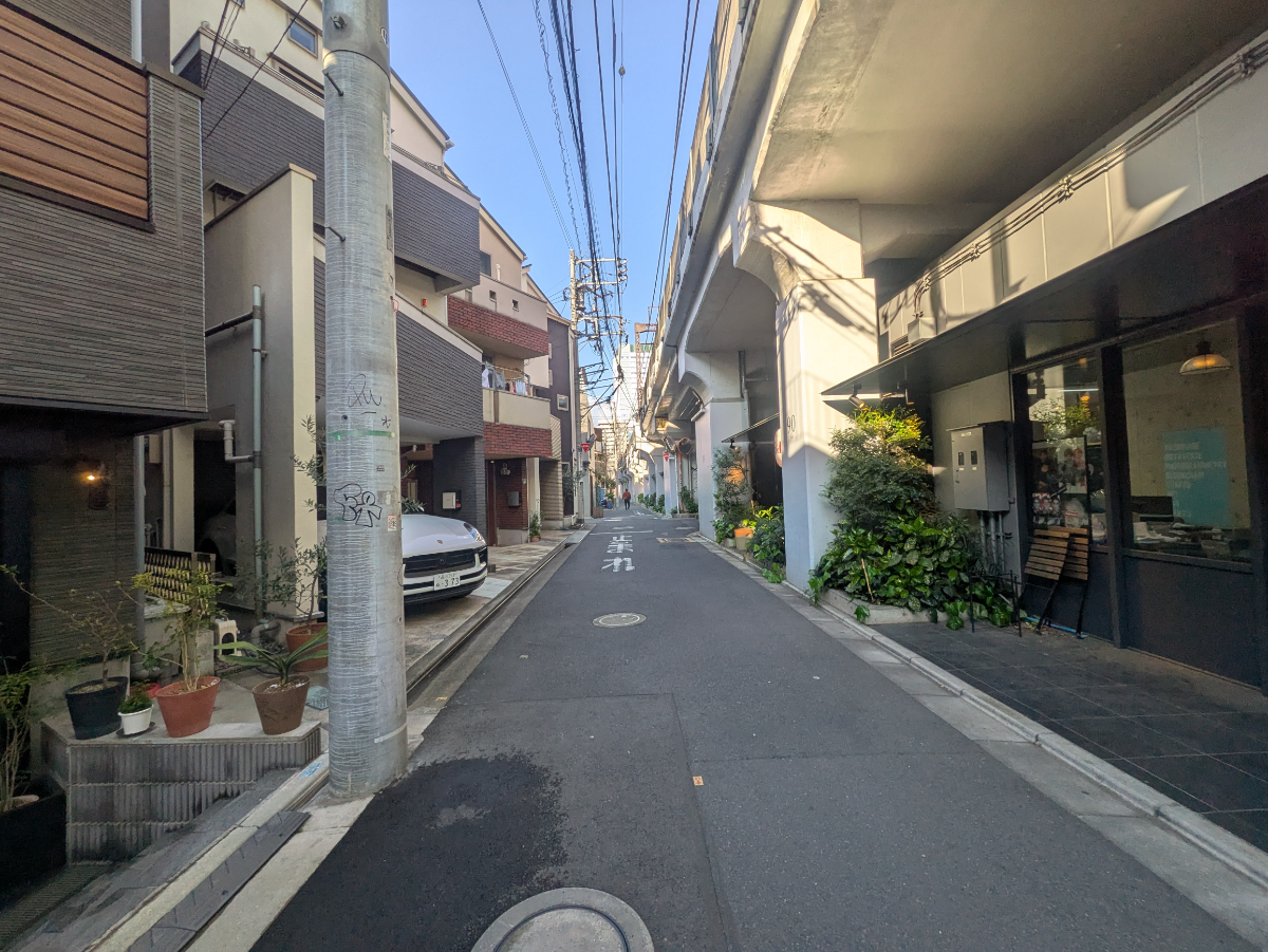 v20250909150707/fresh/building/J00100404633_11