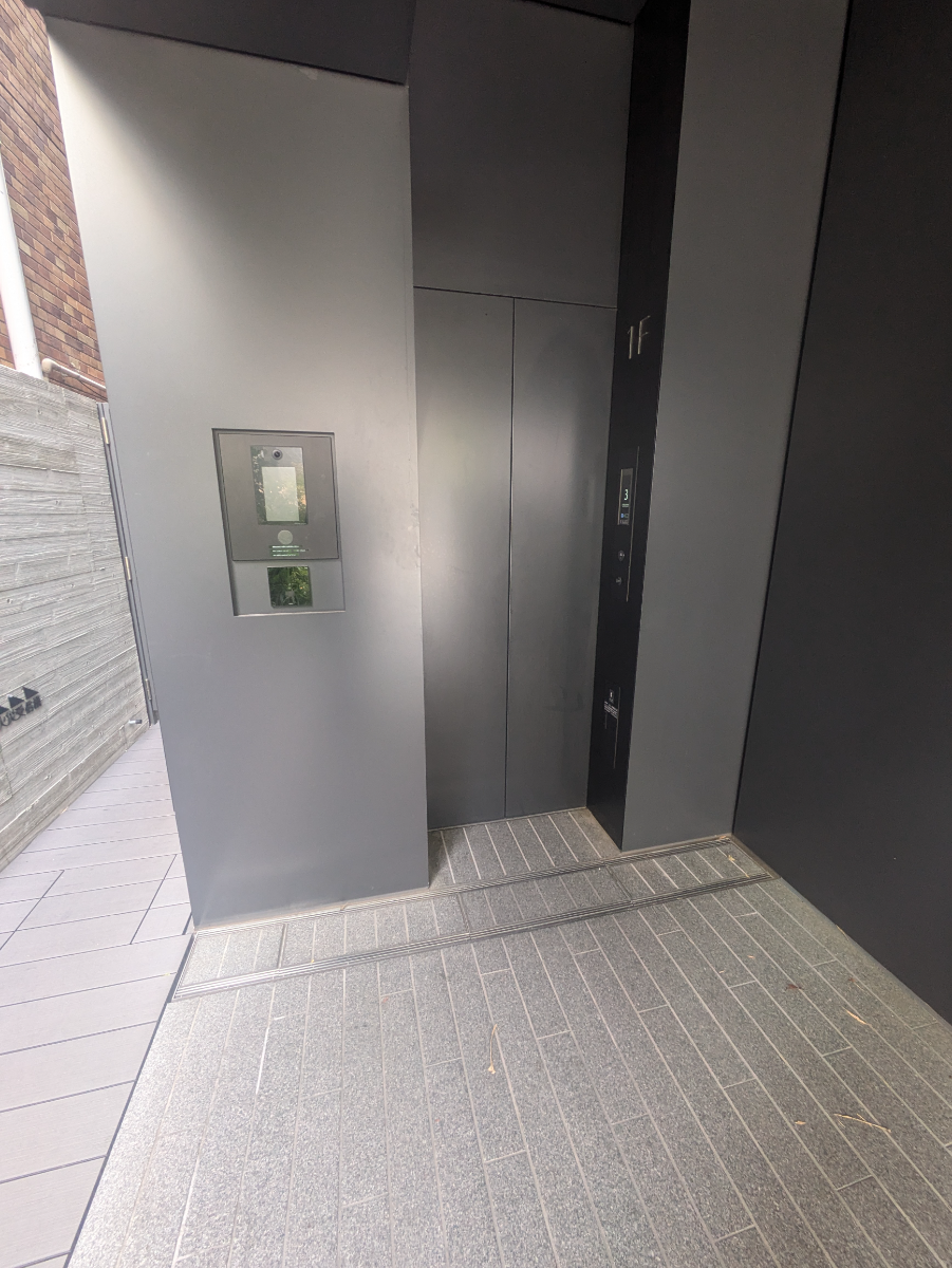 v20250912150807/fresh/building/J00100512698_4
