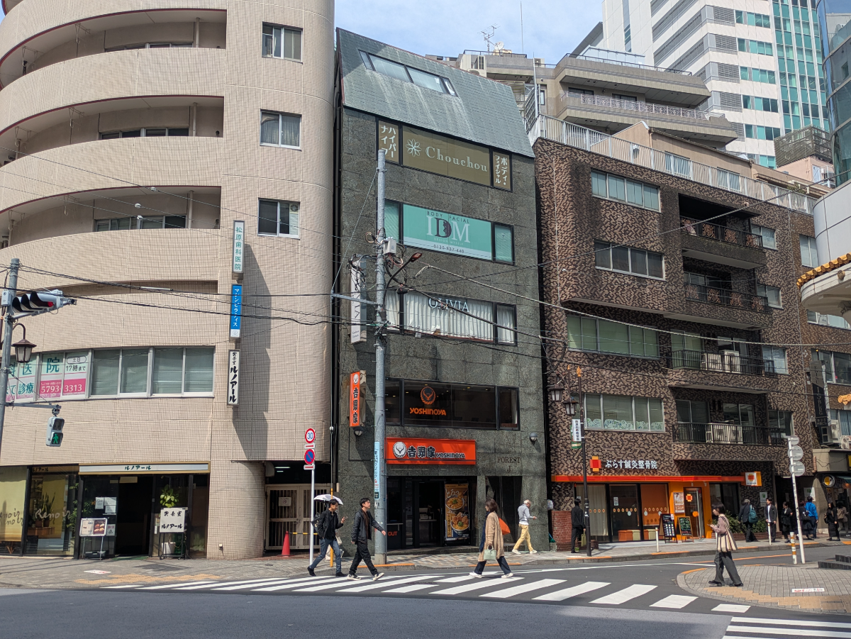 v20250913150703/fresh/building/J00100358645_7