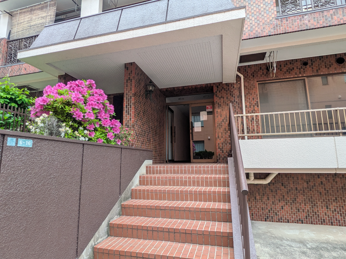 v20250913150703/fresh/building/J00100364717_3